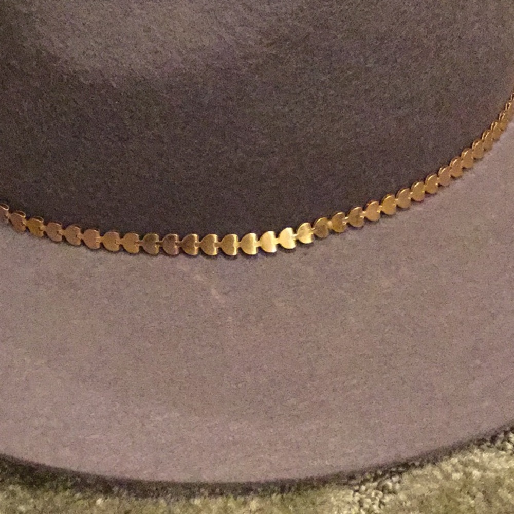 Hat - Picture 2 of 4
